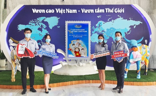 Thông điệp “Bạn khỏe mạnh, Việt Nam khỏe mạnh” được hưởng ứng bởi các nhân viên Vinamilk trên cả nước trong ngày khởi động chiến dịch.