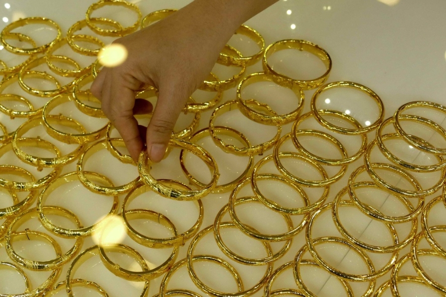 Giá vàng trong nước điều chỉnh trái chiều trong hai phiên vừa qua trong bối cảnh thị trường thế giới chưa có đột phá.