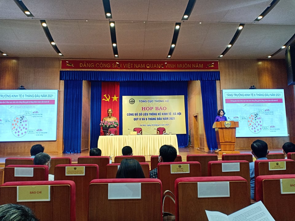 Tổng cục Thống kê họp báo thông tin về tình hình kinh tế - xã hội quý II và 6 tháng đầu năm 2021.