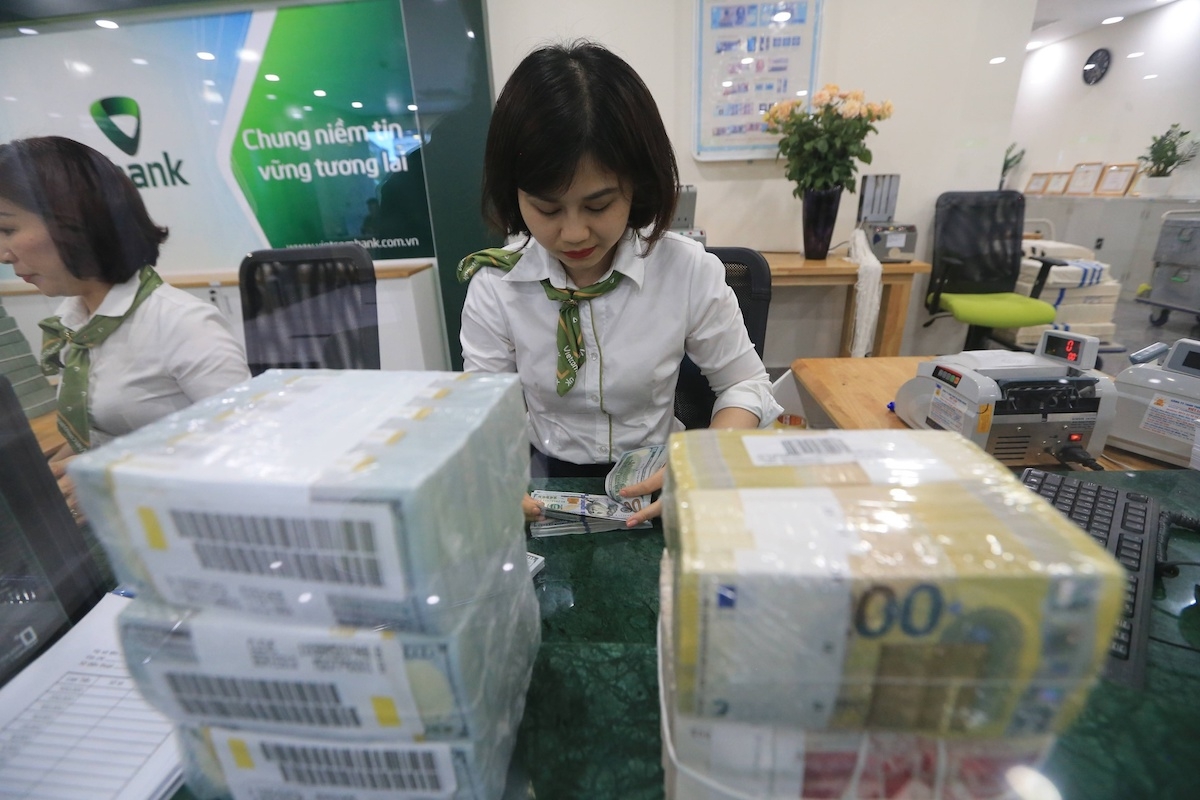 Giá USD tăng tại các ngân hàng thương mại trong phiên giao dịch ngày 1/7.