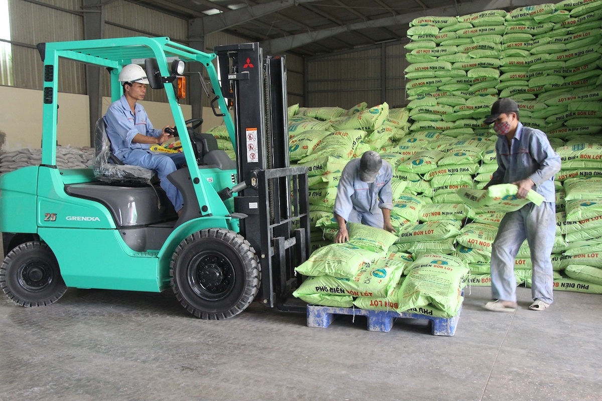 Giá thành sản xuất nông nghiệp bị đội vì giá phân bón tăng cao.