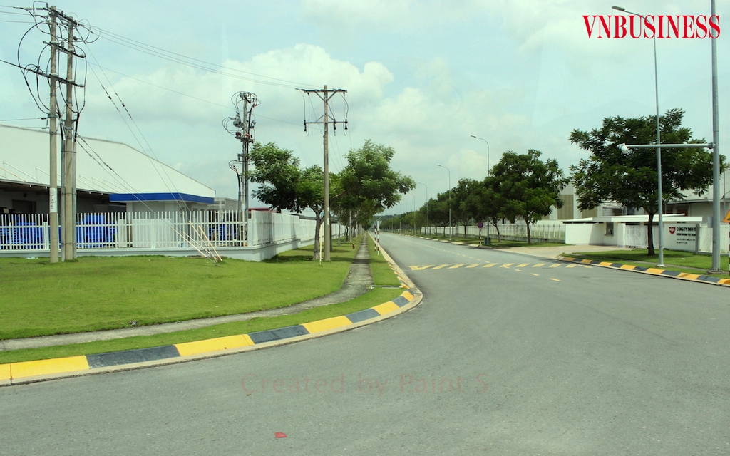 Việc kết nối hạ tầng cảng biển, cao tốc và sân bay được ví như “đòn bẩy” cho các khu công nghiệp trong thời gian tới.