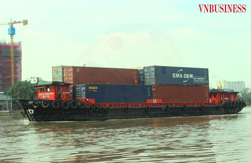 Các DN vẫn lo khó khăn, ách tắc do thiếu container và cước vận tải biển quốc tế “leo thang” ảnh hưởng nặng nề đến xuất khẩu.