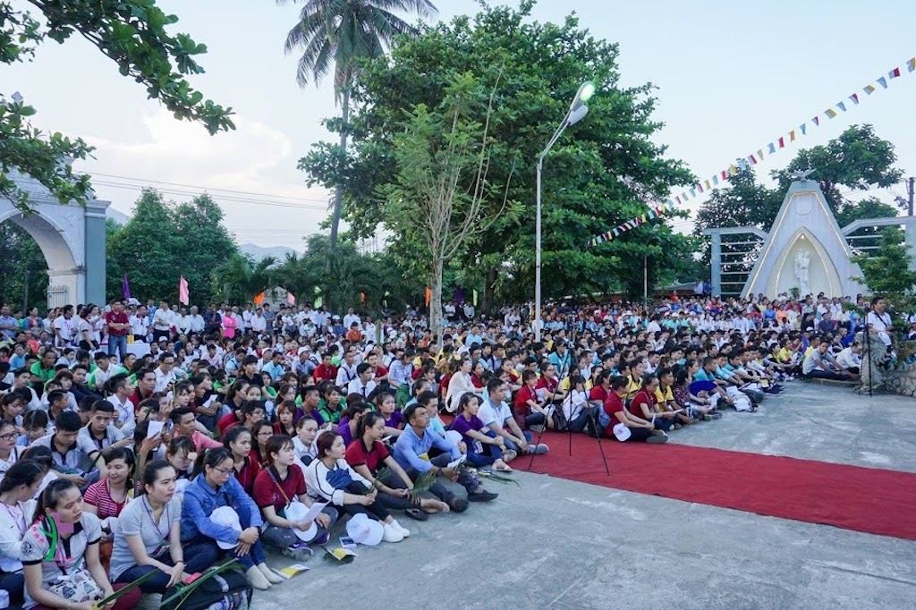 Các giáo dân trẻ thuộc giáo phận Đà Nẵng tích cực tham gia các mô hình về giữ gìn an ninh trật tự tại các xứ đạo, họ đạo.