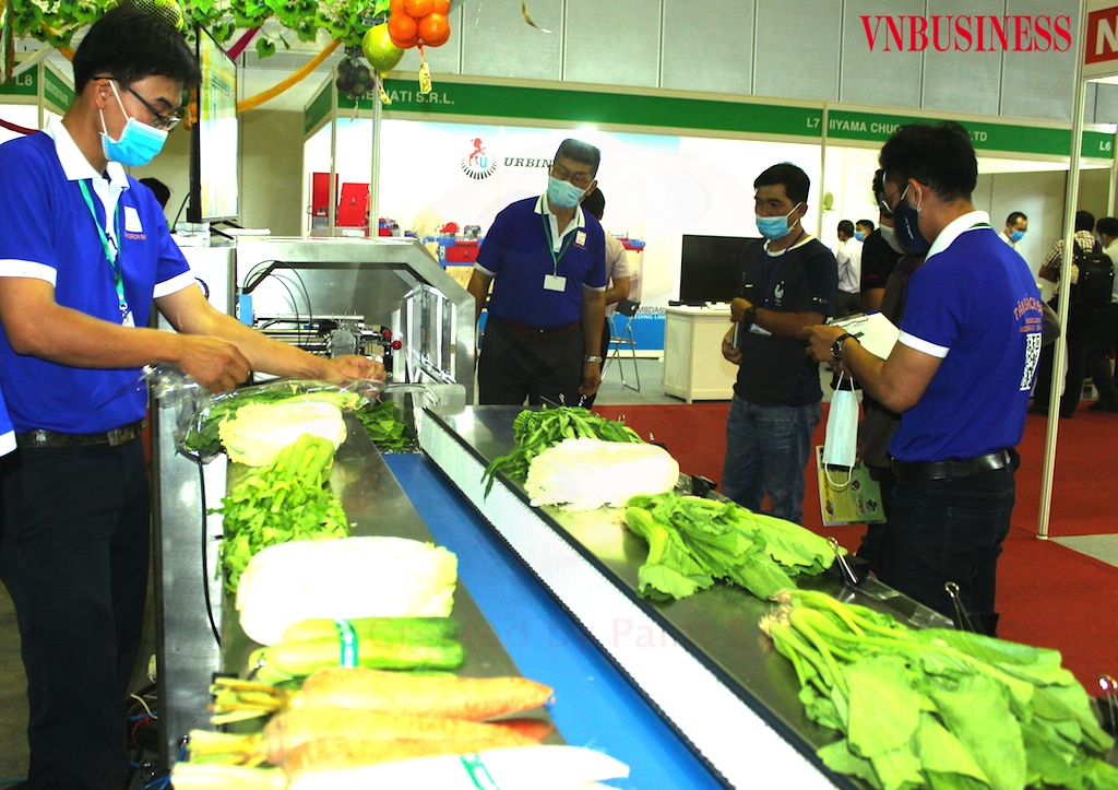 Đa dạng phân phối đầu cuối là một trong những giải pháp tối ưu để đảm bảo nguồn cung ứng hàng hóa thiết yếu ở “tâm dịch Covid-19” Tp.HCM.