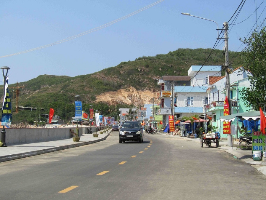 Nhơn Hải sạch đẹp nhờ phát triển mô hình HTX vệ sinh môi trường.