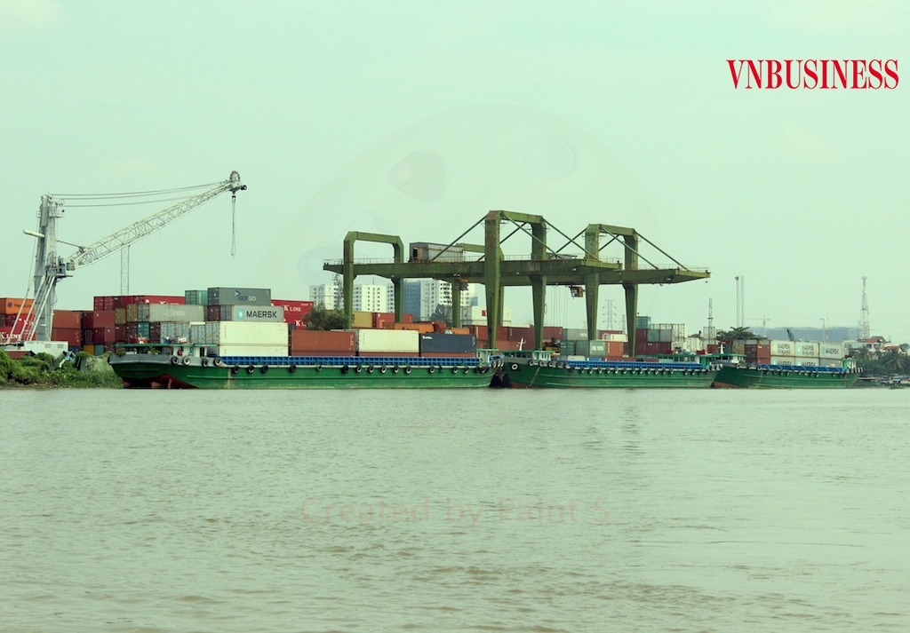 Các cảng sông, cảng cạn tại Tp.HCM, Bình Dương, Đồng Nai đã gần hết công suất khai thác.