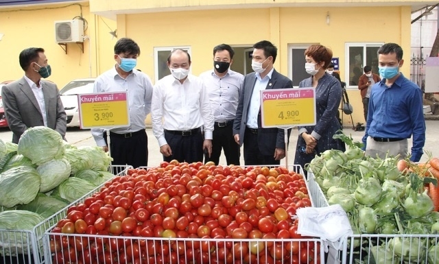 Trước khó khăn do dịch Covid-19 khiến nông sản bị ứ đọng, Liên minh HTX Việt Nam đã đẩy mạnh hỗ trợ các HTX tiêu thụ hàng trăm tấn nông sản.