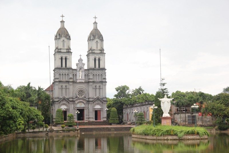 Nhà thờ phường Châu Giang.