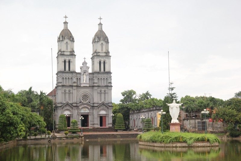 Nhà thờ phường Châu Giang.