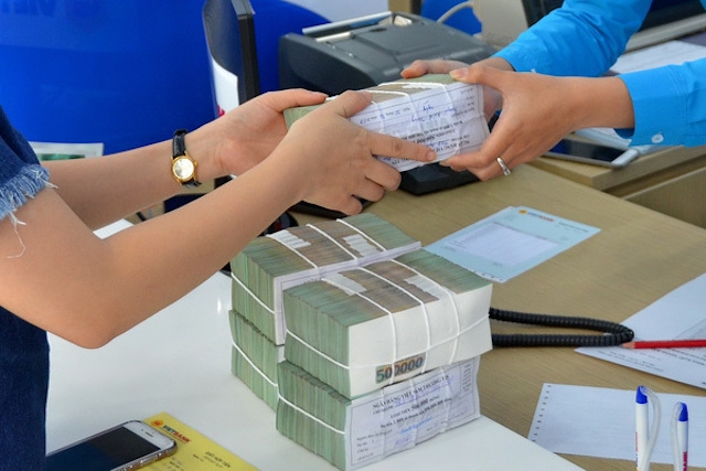 Doanh nghiệp mong mỏi ngân hàng đơn giản hóa việc tiếp cận vốn và giảm lãi vay phù hợp.