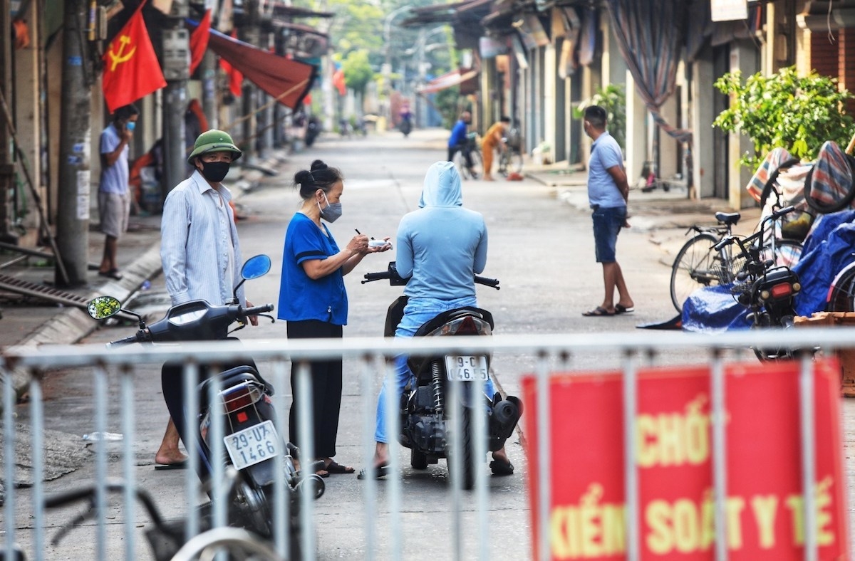 Chính phủ lưu ý các địa phương đang phải áp dụng Chỉ thị 15, 16. TPHCM cần kiểm soát dịch trước 15/9, các tỉnh thành khác, trong đó có Hà Nội trước 25/8.