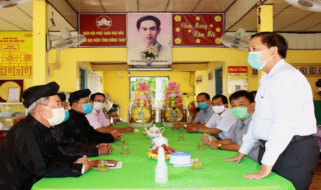 Các tín đồ Phật giáo Hoà Hảo ở huyện Tam Nông (Đồng Tháp) lan toả phương châm sống “tốt đời đẹp đạo”.