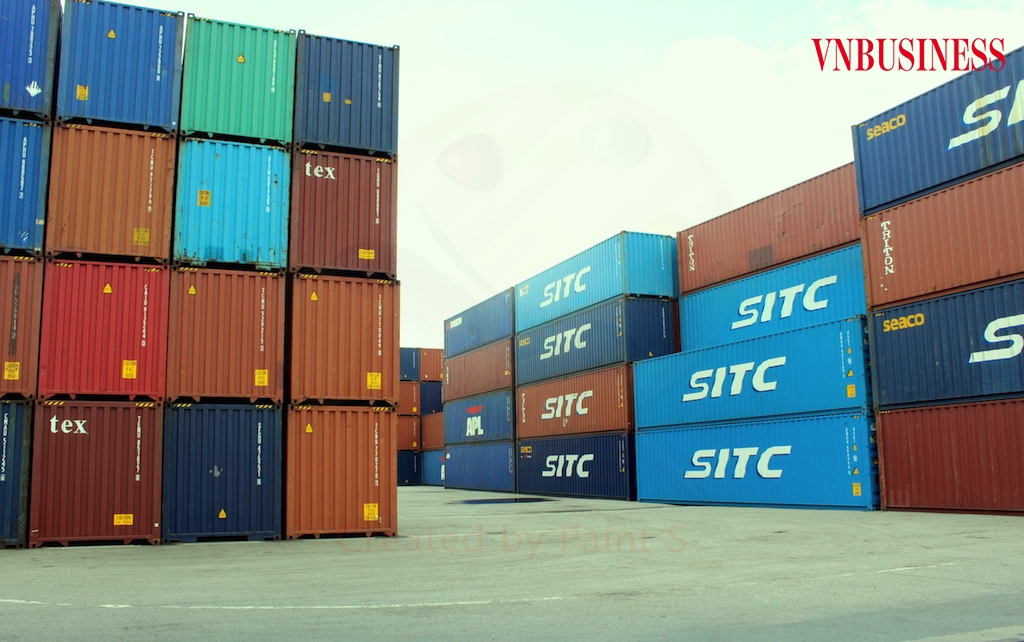 Các chi phí lưu container, lưu kho, lưu bãi đang là áp lực lực với các DN vốn đang chịu tác động của dịch Covid-19 đợt 4.