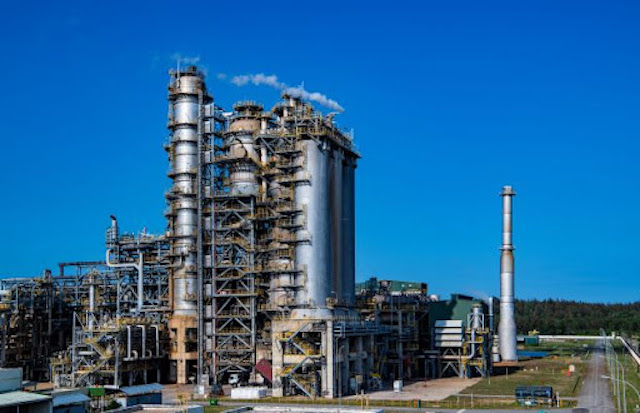 Nhà máy Lọc dầu Dung Quất có nguy cơ dừng hoạt động vì tồn kho tăng cao.