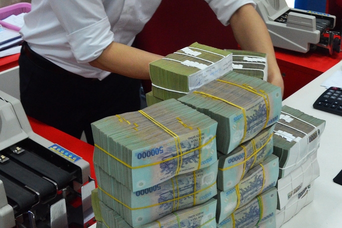 Ngân hàng đẩy mạnh bán nợ xấu để thu hồi vốn.