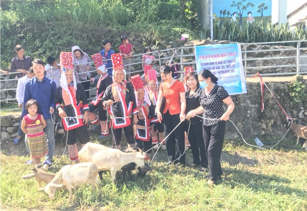 Để đồng bào dân tộc thiểu số không bị bỏ lại phía sau, Quảng Ninh luôn tạo điều kiện cho người dân phát triển sản xuất thông qua hỗ trợ vốn, giống, kỹ thuật.