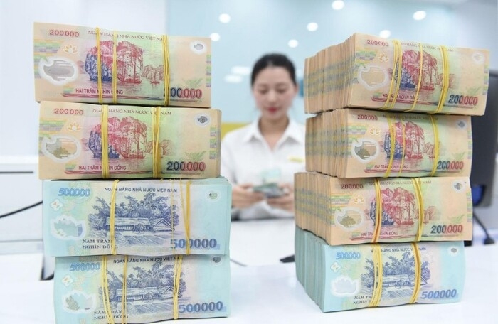 Trong tháng 6, lượng tiền gửi của doanh nghiệp tăng thêm trên 74.200 tỷ đồng, cao hơn 25% so với tháng liền trước.