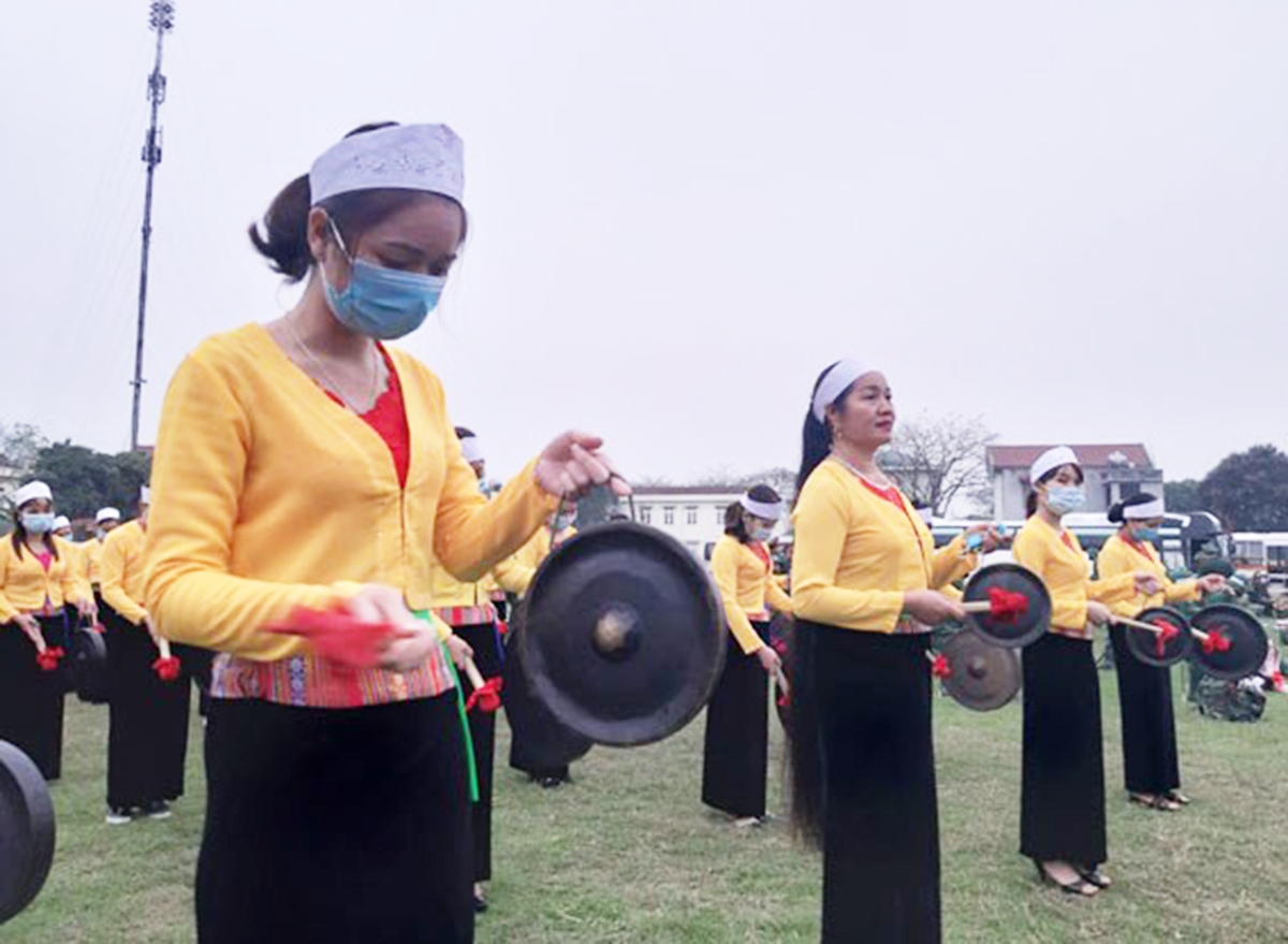 Nhờ hiệu quả của các chính sách hỗ trợ, đời sống của người dân Kim Bôi được cải thiện cả về vật chất và tinh thần.