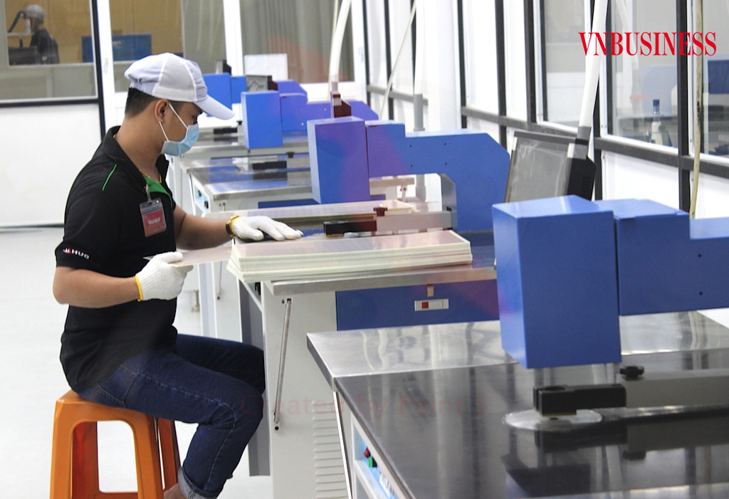 Giữa dịch bệnh Covid-19 đợt 4 kéo dài, các DN xuất khẩu đang lo lắng sẽ bị vuột mất nhiều đơn hàng cuối năm.