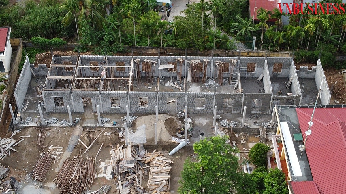 Hiện nay, toàn bộ công trường đã dừng thi công để xử lý vấn đề liên quan đến thép chủ.