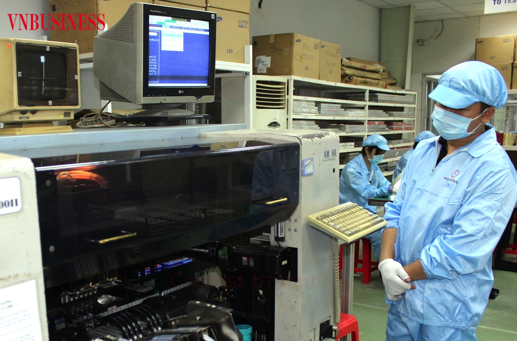 Khi chuyển sang giai đoạn “sống chung” với đại dịch thì các DN Việt nên sớm có các giải pháp công nghệ số để việc phục hồi sản xuất được duy trì bền vững.