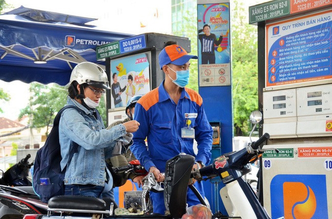 Giá xăng dầu được điều chỉnh tăng vào chiều ngày 10/9.