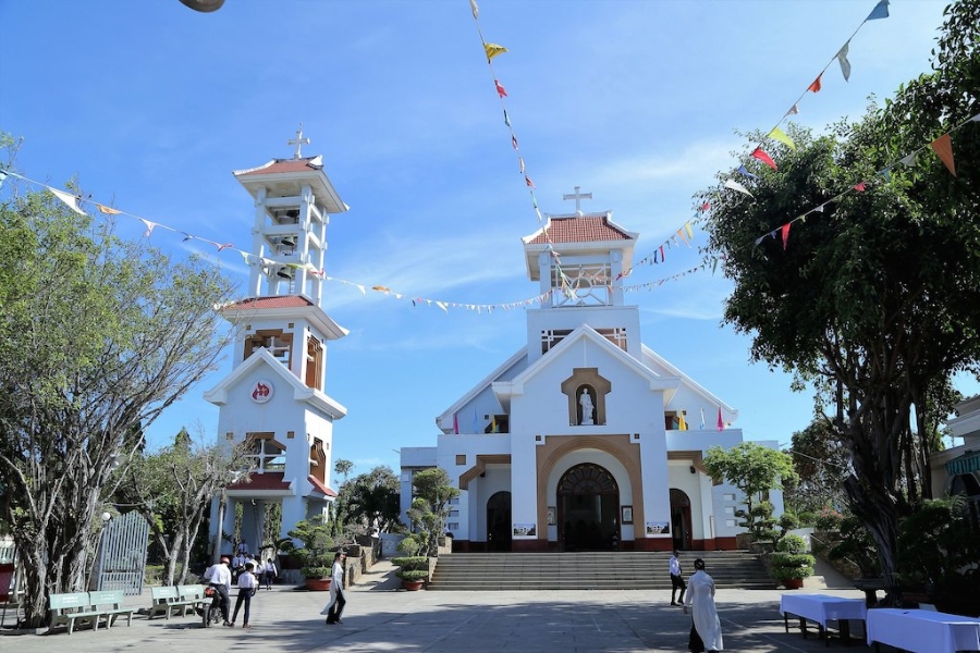 Với phương châm sống “tốt đời đẹp đạo”, tín đồ Công giáo ở Bà Rịa - Vũng Tàu thực hiện có hiệu quả các phong trào thi đua yêu nước, giữ gìn trật tự xã hội và tích cực tham gia phát triển cộng đồng.