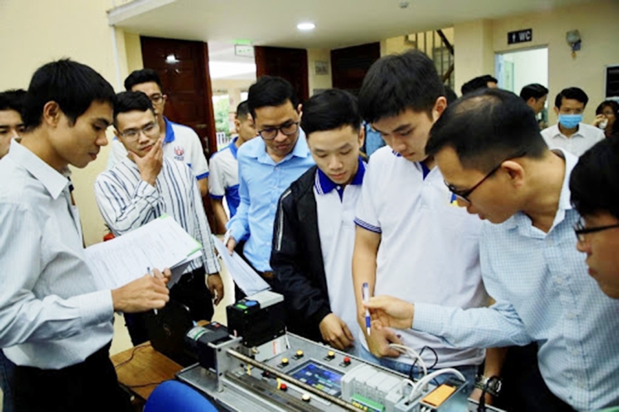 Cập nhật những kỹ năng giảng dạy mới cho đội ngũ giảng viên cũng là yêu cầu cấp thiết trong giáo dục nghề nghiệp.