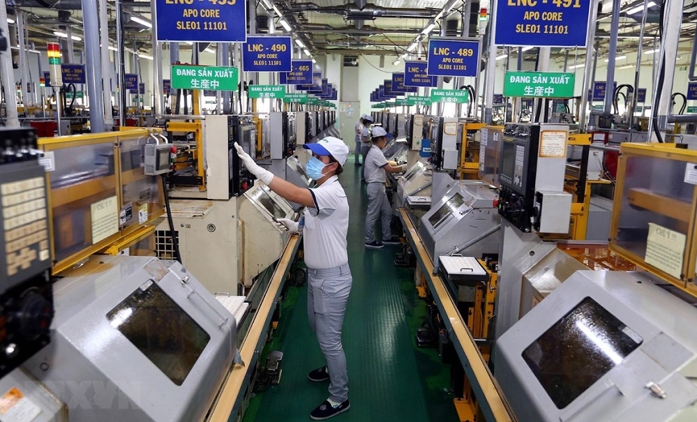 Chính phủ cam kết đồng hành, giúp doanh nghiệp phục hồi sản xuất (Ảnh minh họa: Int)