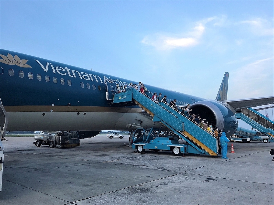Traveloka phối hợp Vietnam Airlines hỗ trợ vận chuyển miễn phí các y bác sỹ của tỉnh Nghệ An.