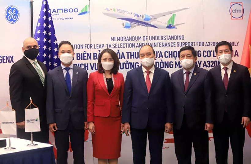 Sáng 21/9/2021, tại thành phố New York, Mỹ, Chủ tịch nước Nguyễn Xuân Phúc chứng kiến Lễ ký văn kiện hợp tác giữa Bamboo Airways và các đối tác GE, CFM International, AviaWorld LCC.