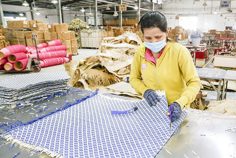 Người lao động, thành viên của các HTX, tổ hợp tác ở Khánh Hoà có thu nhập chưa cao nên việc tham gia BHXH còn hạn chế.