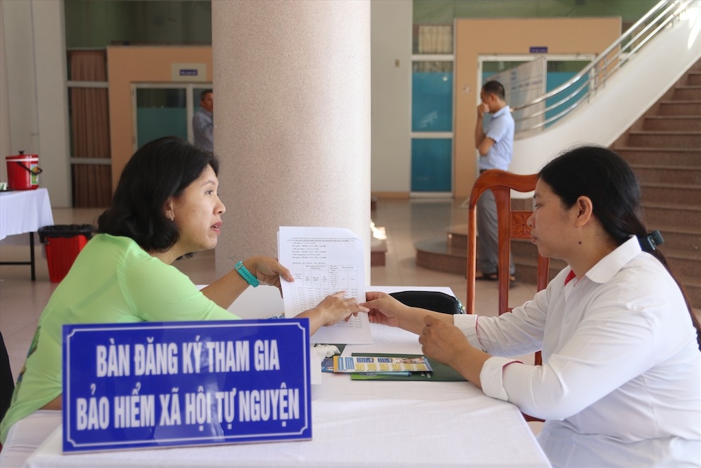 Các thành viên trong khu vực kinh tế hợp tác ở Khánh Hoà tiếp cận, nắm thông tin và lựa chọn tham gia các loại hình BHXH tự nguyện phù hợp với thu nhập.