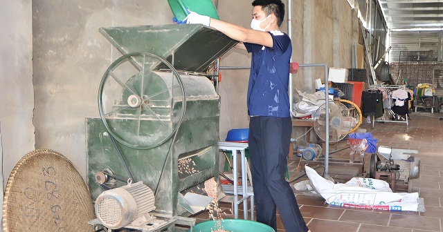 Các công đoạn sản xuất dầu lạc của HTX đều sử dụng bằng máy móc, dây chuyền hiện đại.