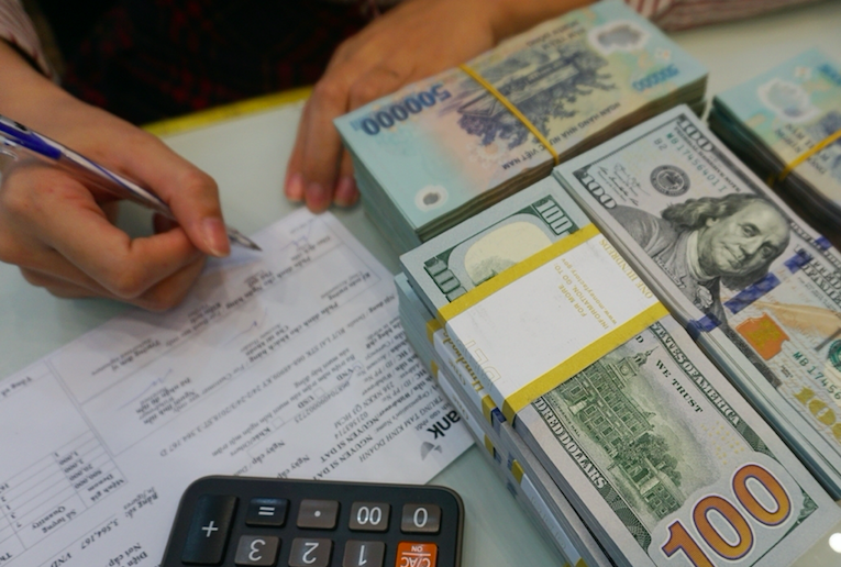 Hơn 70% dư nợ TPDN hiện nay là do các ngân hàng nắm giữ. (Ảnh: Int)