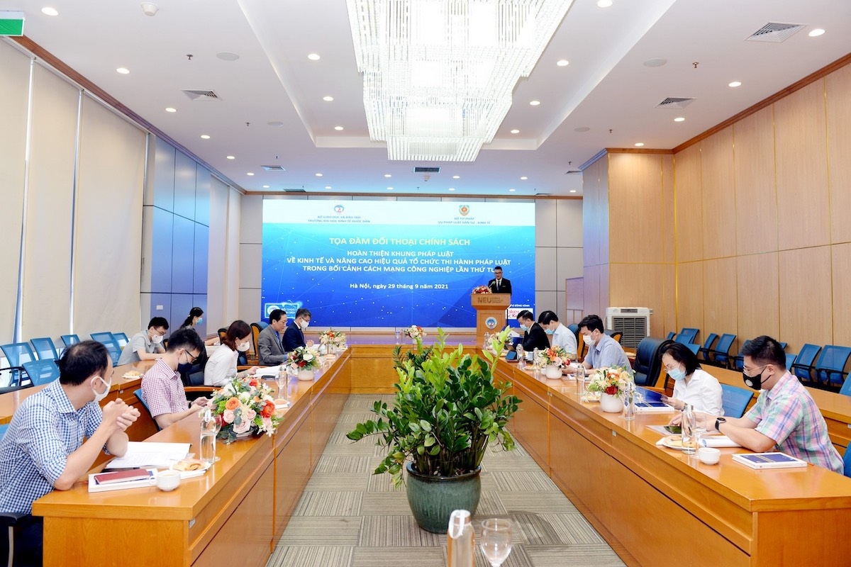 Toàn cảnh buổi tọa đàm.