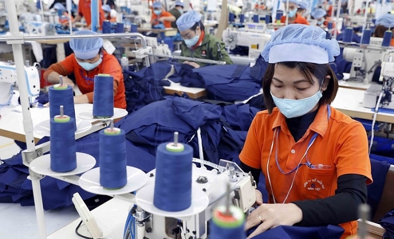 Kim ngạch xuất nhập khẩu cả nước tăng mạnh dù dịch Covid-19 diễn biến phức tạp.