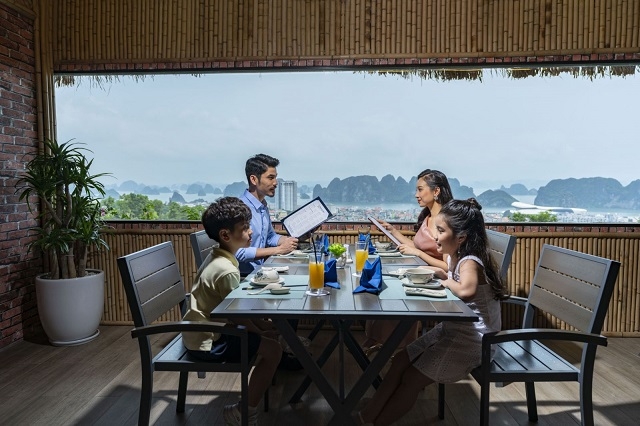 Những kỳ nghỉ “bù” an toàn đang là nhu cầu ưu tiên của nhiều gia đình khi giãn cách nới lỏng (Nguồn: FLC Hạ Long)