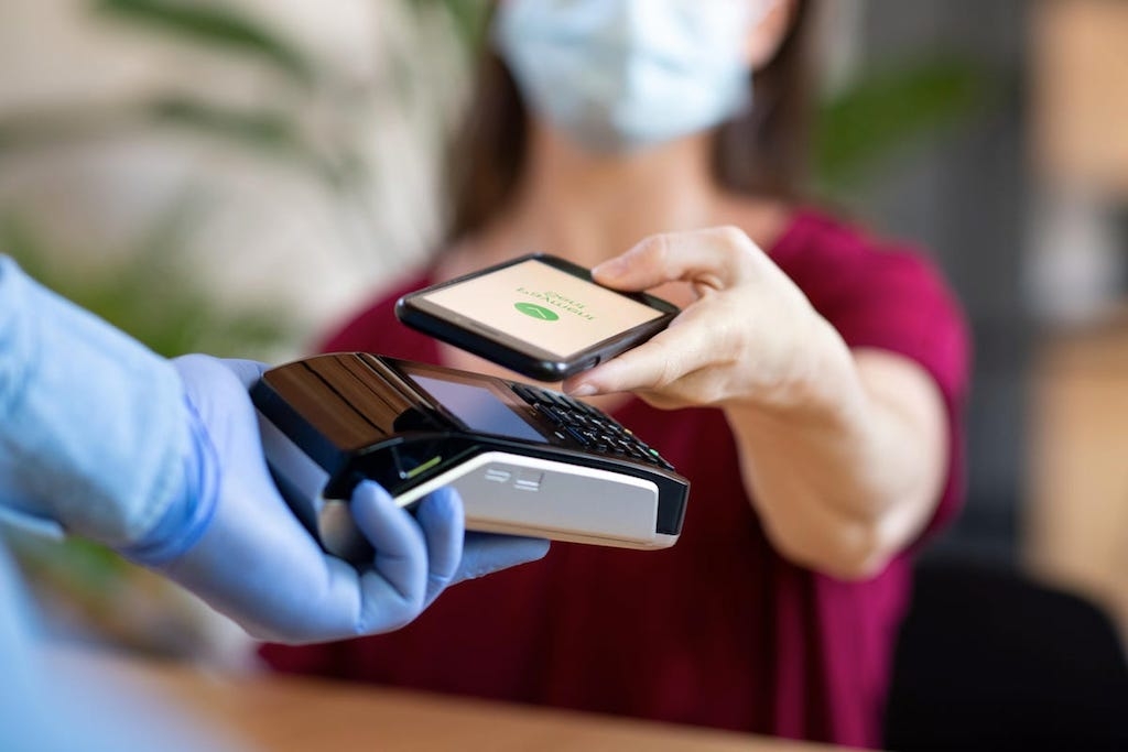 Trước “thói quen số” giữa đại dịch Covid-19, phương thức thanh toán QR được dự báo có nhiều tiềm năng phát triển tại Việt Nam.