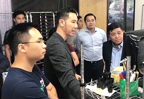 Bộ trưởng Nguyễn Chí Dũng thăm doanh nghiệp hoạt động trong lĩnh vực