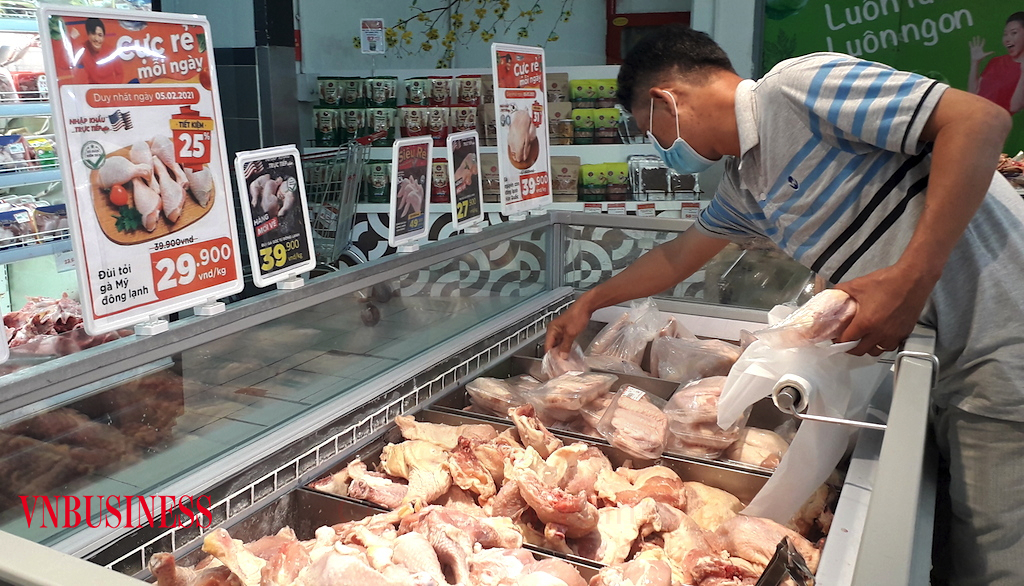 Người tiêu dùng đang thay đổi quá nhiều từ ảnh hưởng của dịch Covid-19, nhất là xu hướng cắt giảm chi tiêu, tập trung mua những mặt hàng thiết yếu.