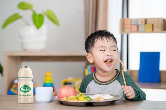 Ăn uống khoa học giúp trẻ khỏe mạnh, có sức đề kháng tốt