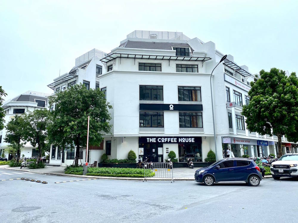 Thời gian tới sẽ có nhiều doanh nghiệp ngoại có tiềm lực tài chính mạnh nhảy vào thị trường Việt Nam khiến việc thuê mặt bằng có vị trí đẹp sẽ khó khăn hơn với doanh nghiệp nội.