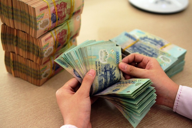Doanh nghiệp mong mỏi được nới điều kiện vay vốn, còn ngân hàng lo vi phạm pháp luật.