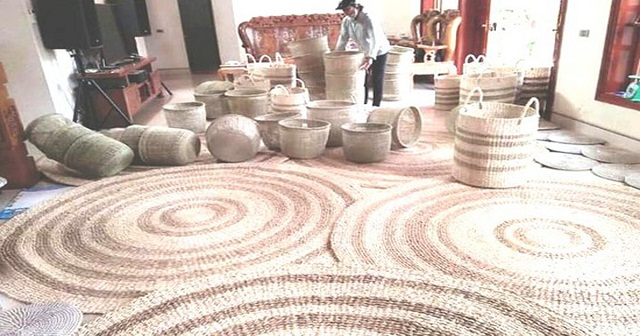 Những sản phẩm của HTX được làm từ mây tre đan thân thiện với môi trường.
