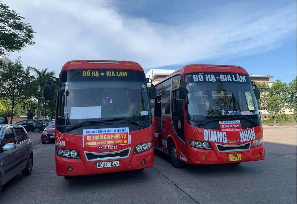 Từ vận chuyển hành khách, HTX vận tải Yên Thế (Bắc Giang) đã chuyển đổi sang tham gia phục vụ công tác phòng chống Covid-19 tại địa phương để giảm bớt khó khăn.