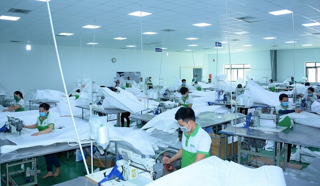 Hiện nay, các doanh nghiệp, HTX đã và đang tuyển lao động ngoại tỉnh đang cư trú tại vùng an toàn vào địa bàn tỉnh Đồng Nai làm việc. (Ảnh TL)