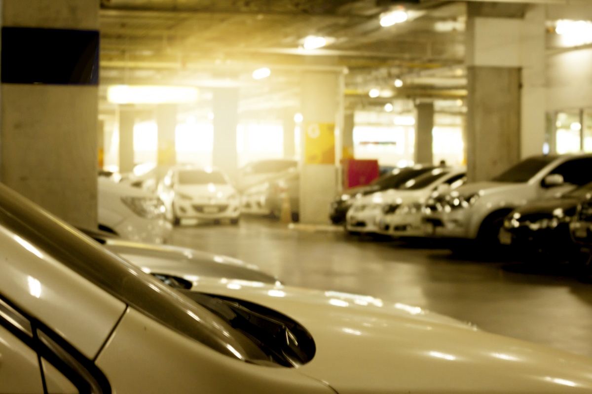 Các chỗ đỗ xe hơi định danh giúp gia tăng giá trị dự án bất động sản, tạo sức hút với khách hàng có tiền. (Ảnh TL).