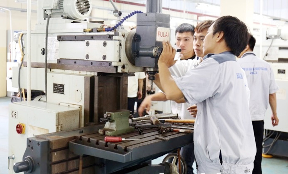 Dù còn nhiều khó khăn, giáo dục nghề nghiệp tỉnh Bắc Ninh đang có những bước tiến vững vàng.